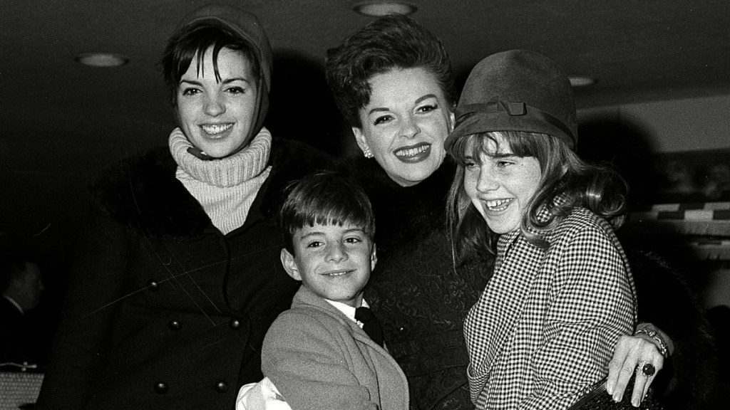 Judy Garland "Mükemmel" Bir Anneydi, Çocuklarını Söyle