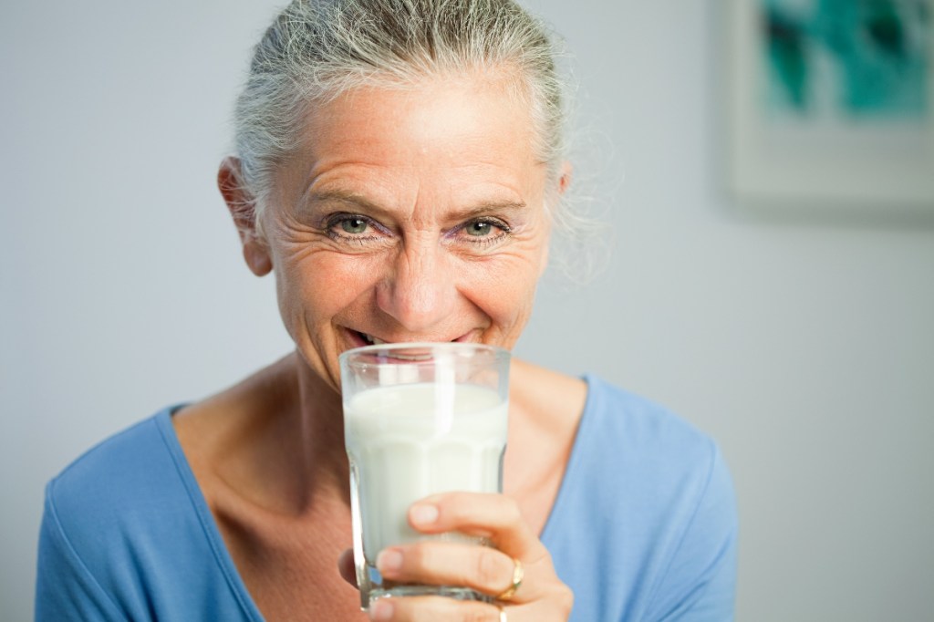 Kolesterolünüzü Düşürmek İçin Lezzetli Süt Alternatifleri