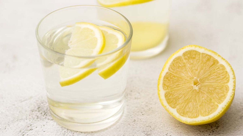Limonlu Su İçmenin 8 Faydası