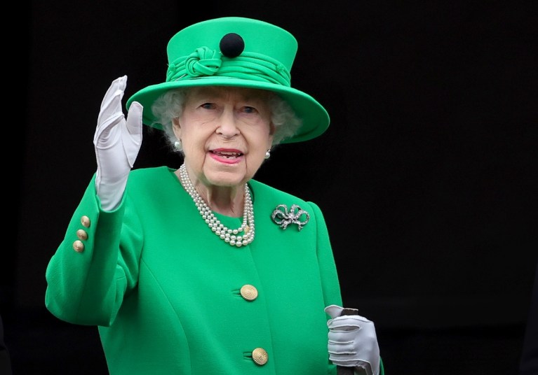 Queen Elizabeth II waving at Platinum Jubilee in June 2022