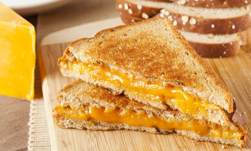 Whole wheat bread grilled cheese for heartburn