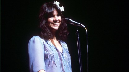 Linda Ronstadt onstage in '70s