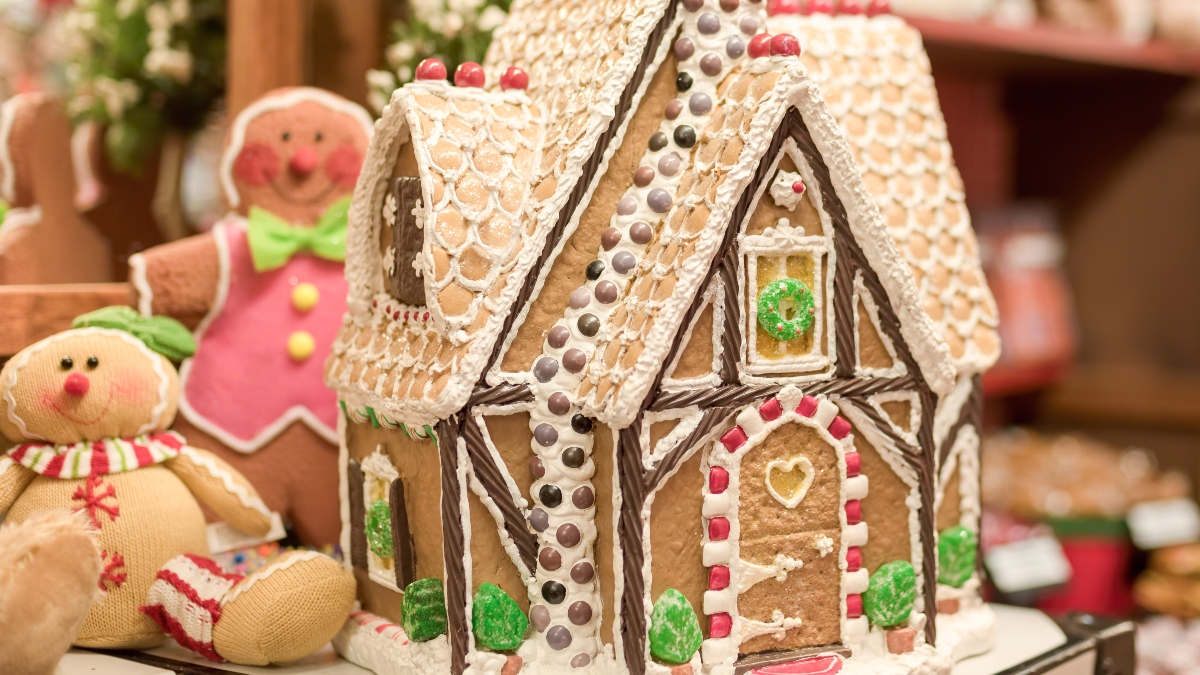 Gingerbread House Tips - 15 Tricks for Making Gingerbread Houses