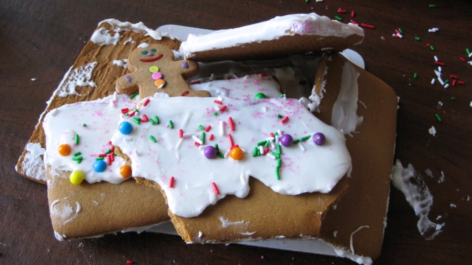 collapsed gingerbread house, concept for gingerbread house icing tricks