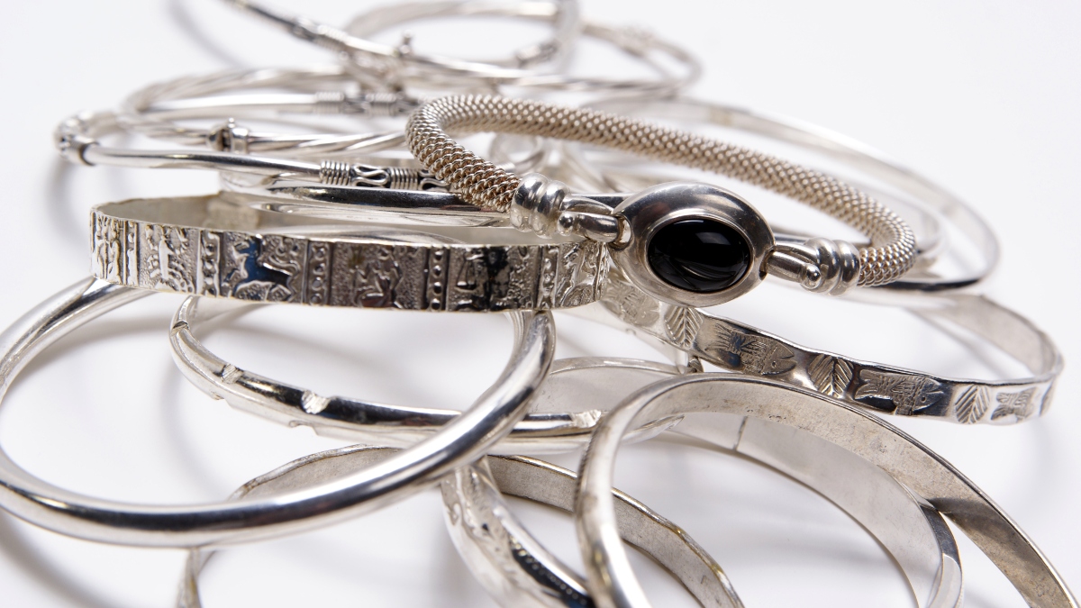 How To Clean Sterling Silver Jewelry- Woman’s World