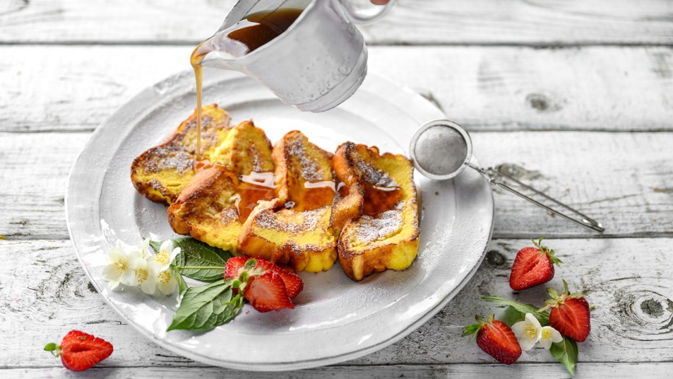 french toast with berries and syrup