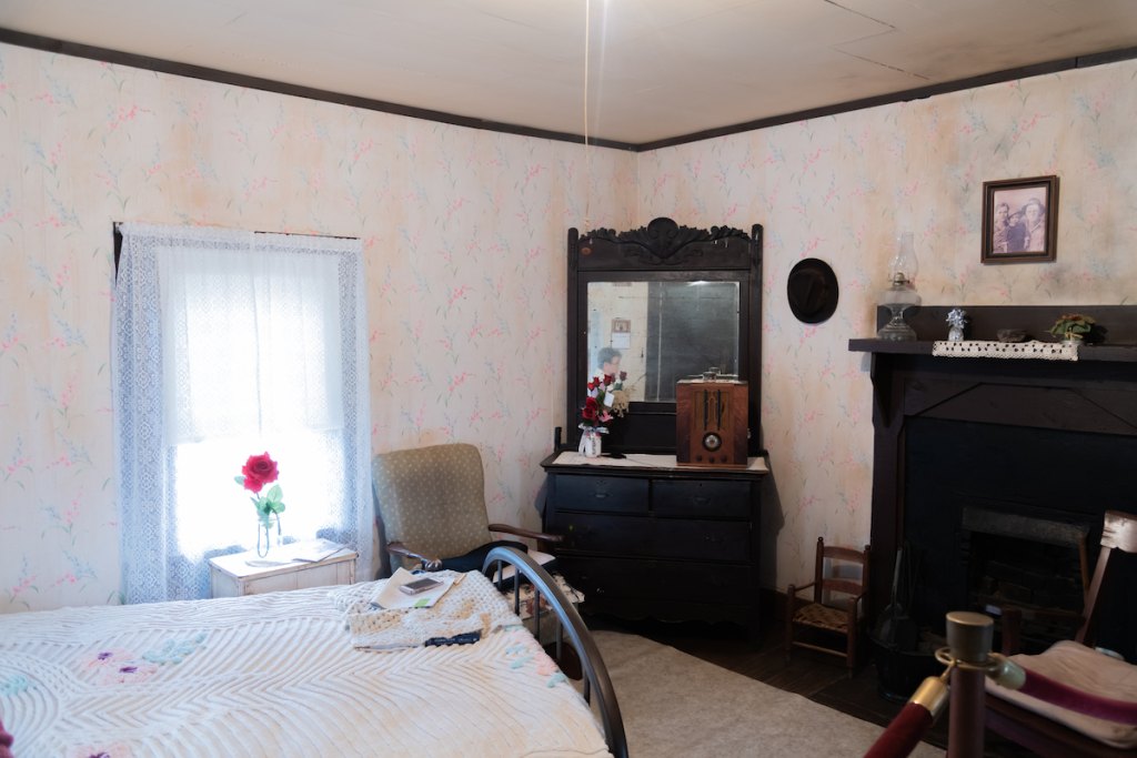 A Guide to Elvis Presley's Birthplace | Woman's World