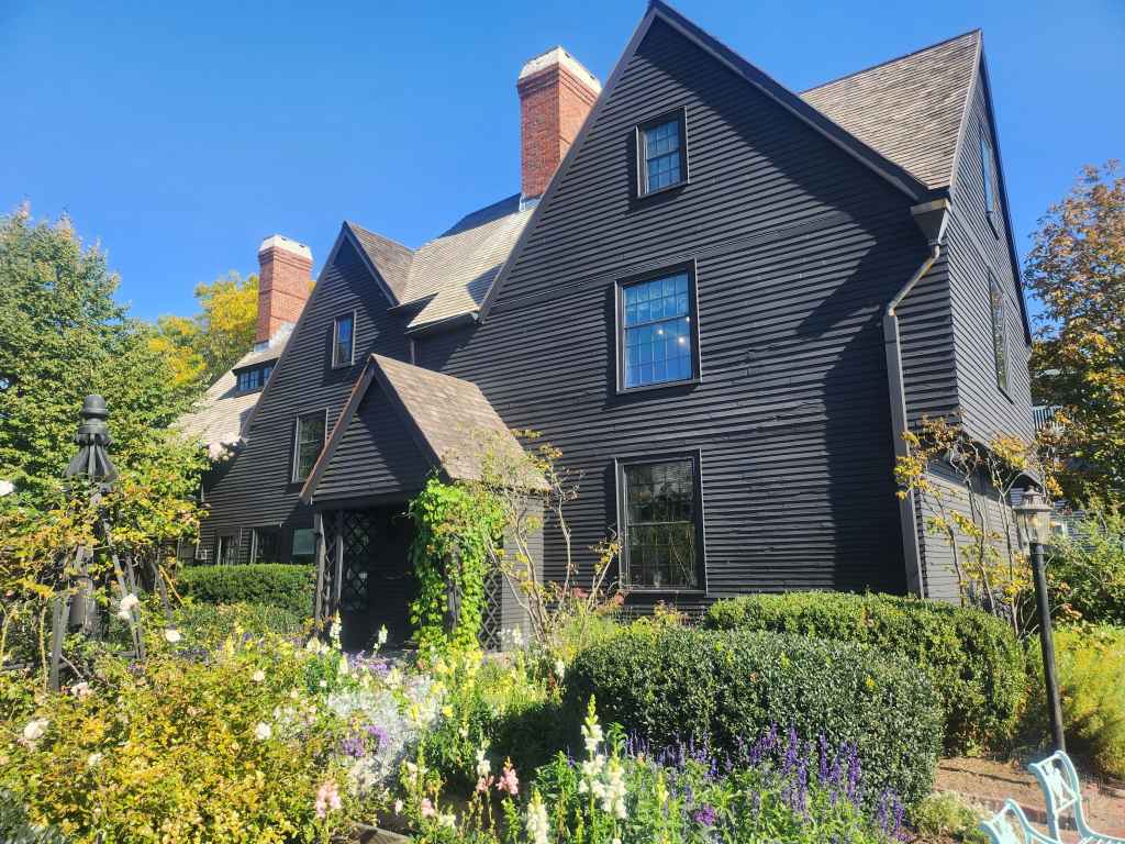 Salem,,United,States,-,Oct,12,,2022:,A,Beautiful,Shot