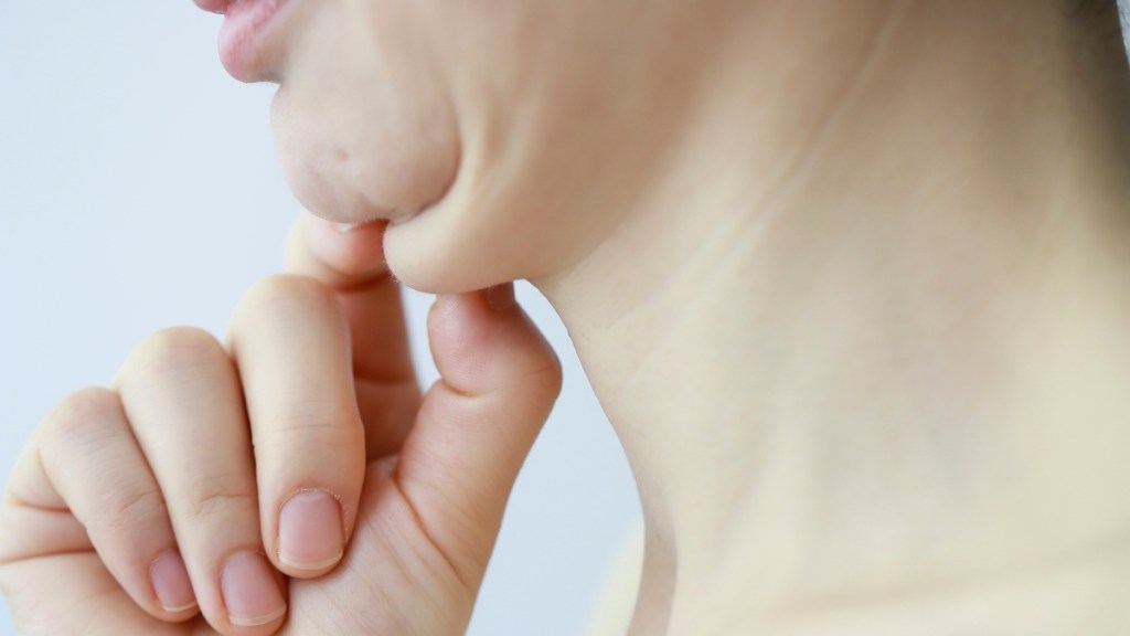 3 Beauty Secrets to Help Slim a Double Chin