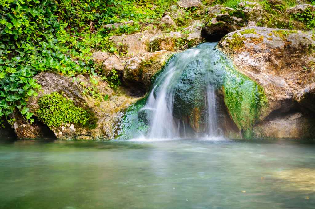 Waterfall,At,Hot,Springs,National,Park