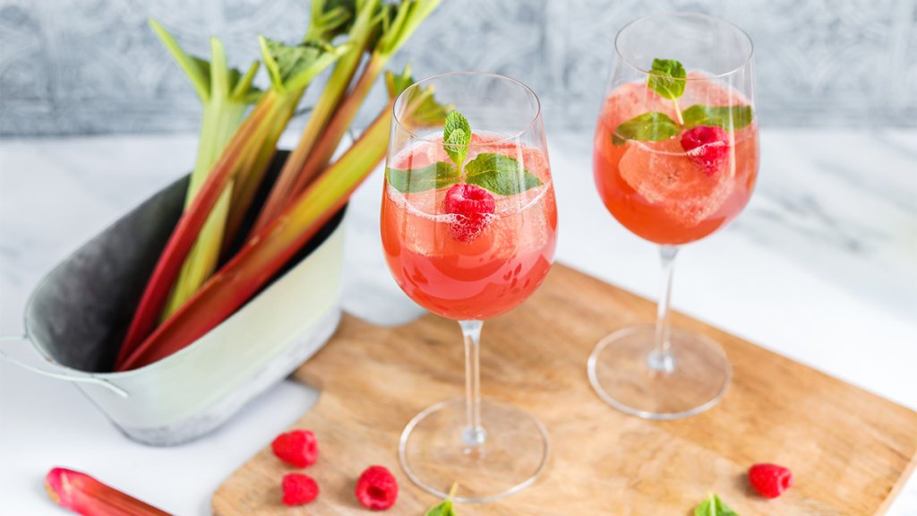 Rhubarb Mint Julep as part of a guide on making recipes for herb cocktails