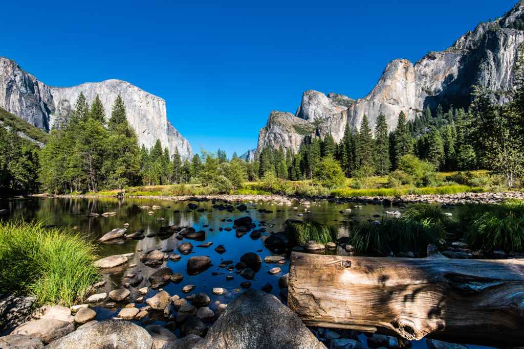 Yosemite,National,Park,,Mountains,And,Valley,View