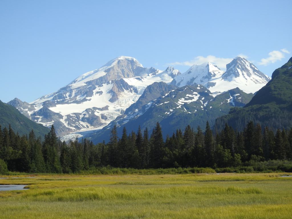 Chigmit,Mountains,At,Lake,Clark,National,Park,In,Alaska