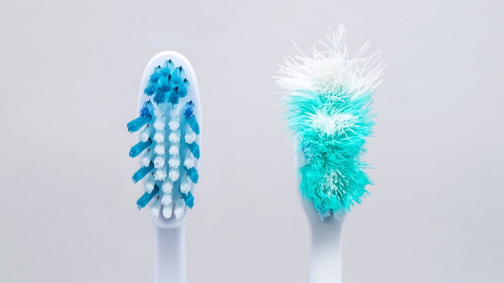 Diş Fırçanızı Ne Sıklıkta Değiştirmelisiniz?