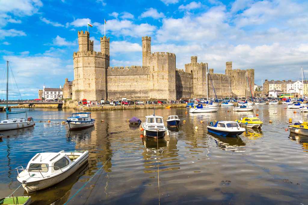 Caernarfon,Castle,In,Wales,In,A,Beautiful,Summer,Day,,United