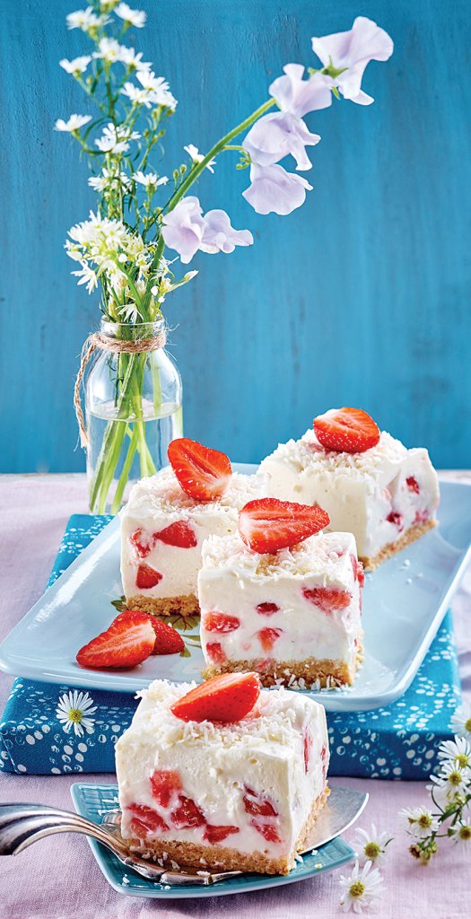 Coconut cheesecake bars