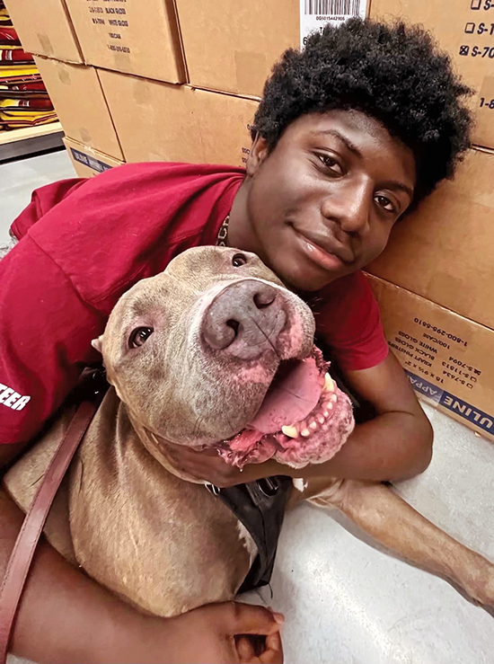 290245185_574494550697986_2247709561829592549_n.jpgHERO