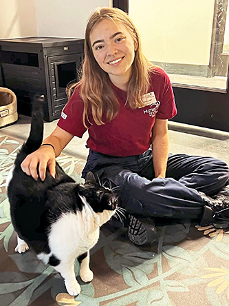 290976494_574494544031320_749278902131018949_n.jpgHERO