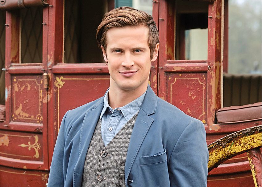 Aren Buchholz as Jesse Flynn