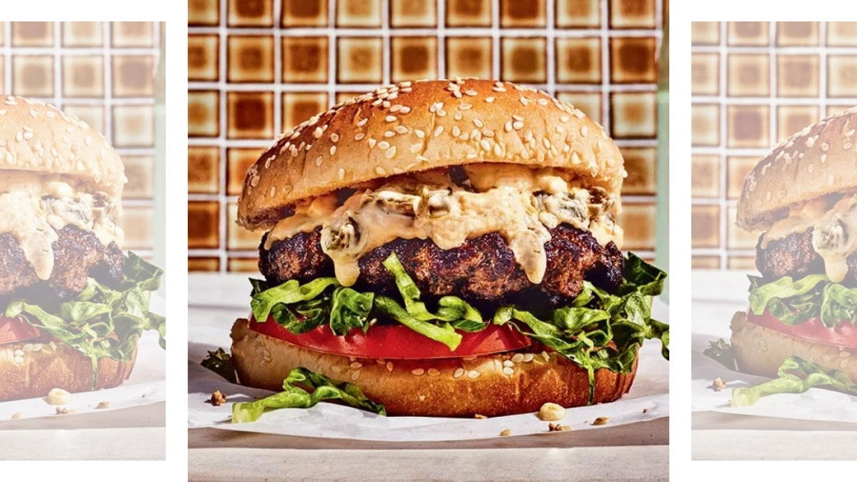 Smash Burgers with Jalapeño-Pimento Cheese refipe