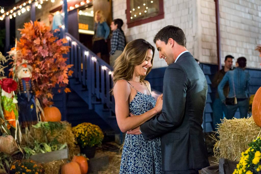 Jill Wagner, Colin Egglesfield, Autumn Dreams, 2015