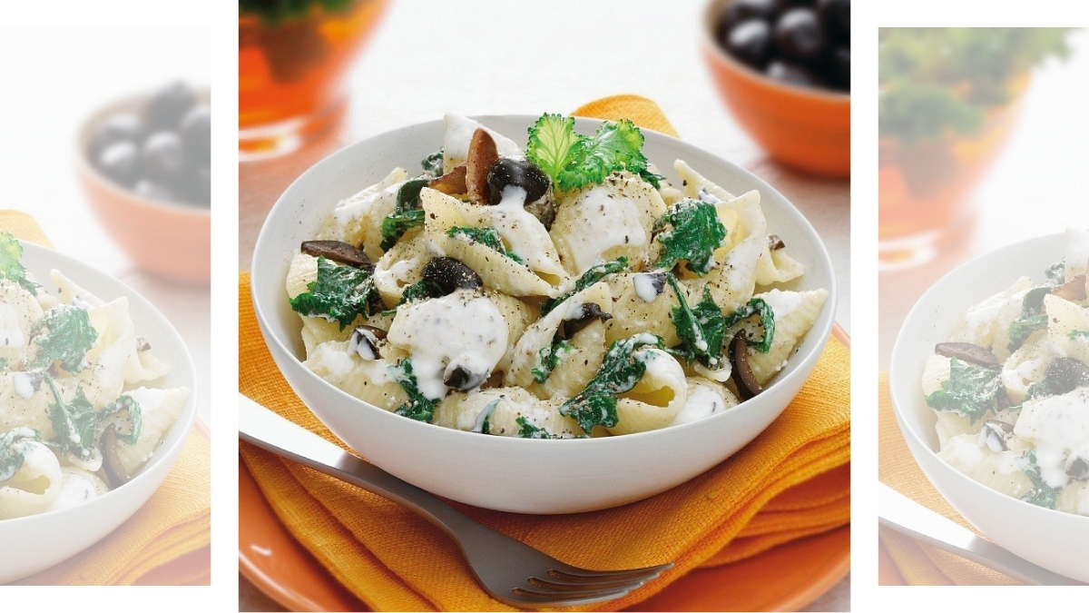 Creamy Shells with Mushrooms and Spinach recipe