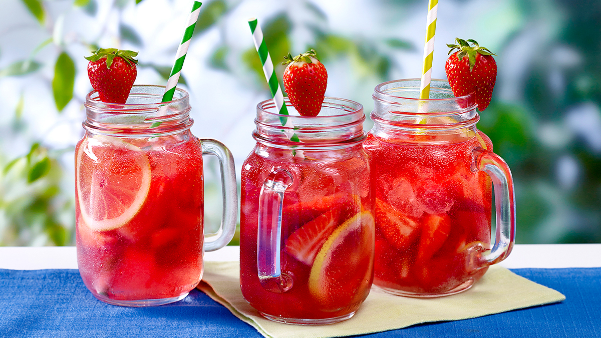 Cran-Strawberry Spritzer