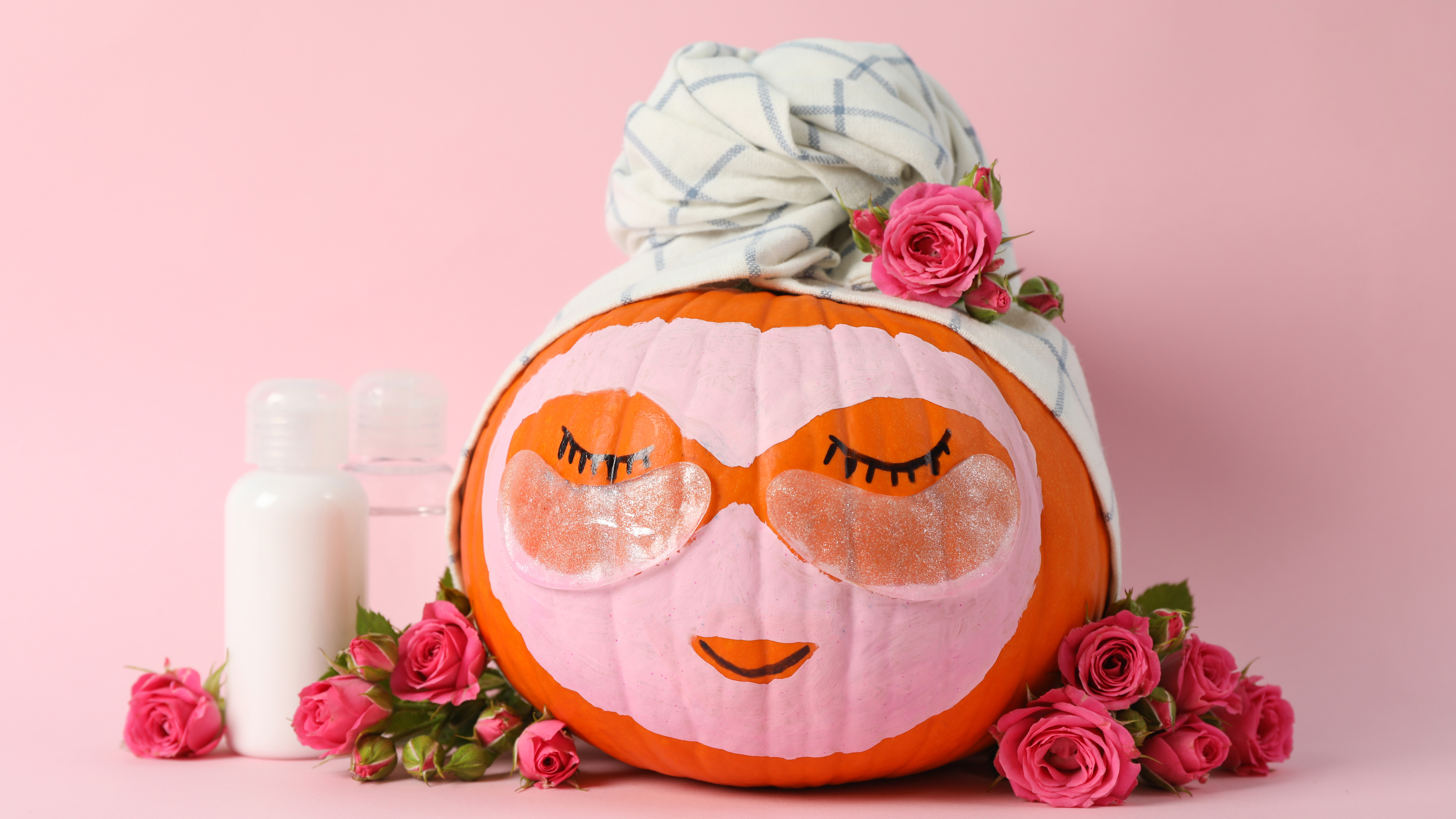 Pumpkin Faces Guaranteed To Enchant Everyone This Halloween! - Vimarsana News
