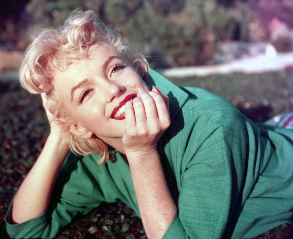 Marilyn Monroe glowy makeup
