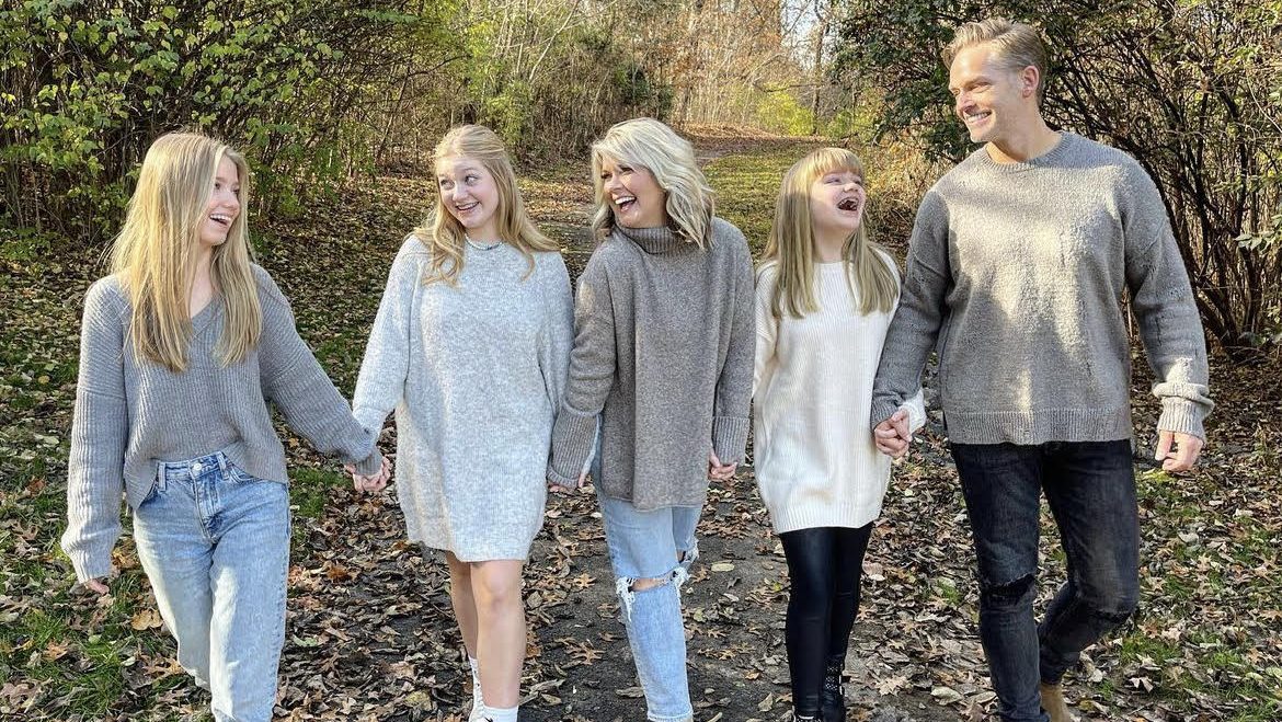 Natalie Grant with her daughters and husband, 2021