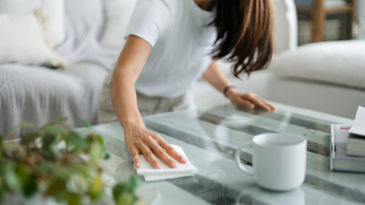 How To Remove Fingerprints From Anything: Pro Tips That Work - Vimarsana News