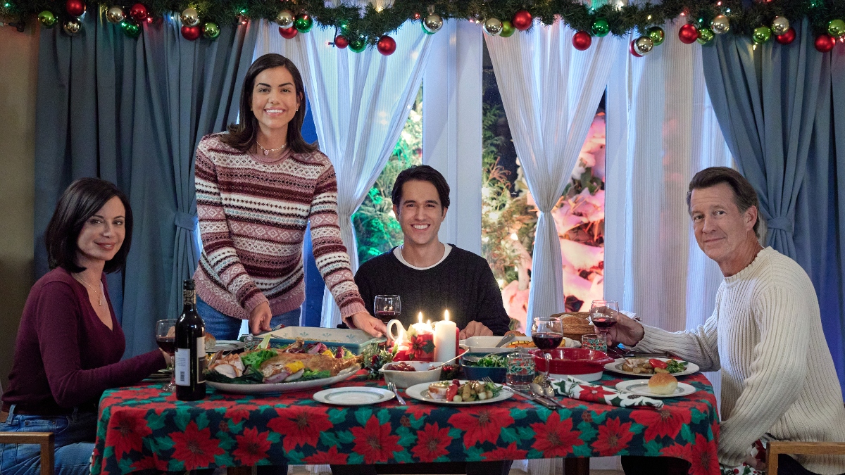 Catherine Bell, Eva Tavares, Simon Farrell, James Denton, 'Christmas on Cherry Lane', 2023