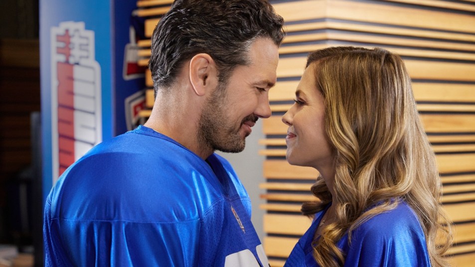 Ryan Paevey, Pascale Hutton, Fourth Down and Love, 2023