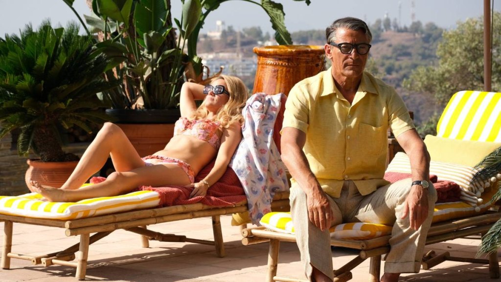 JASON ISAACS and Laura Aikman Archie Cary Grant and Dyan Cannon backyard Matt Squire _ ITV Studios (19).jpeg