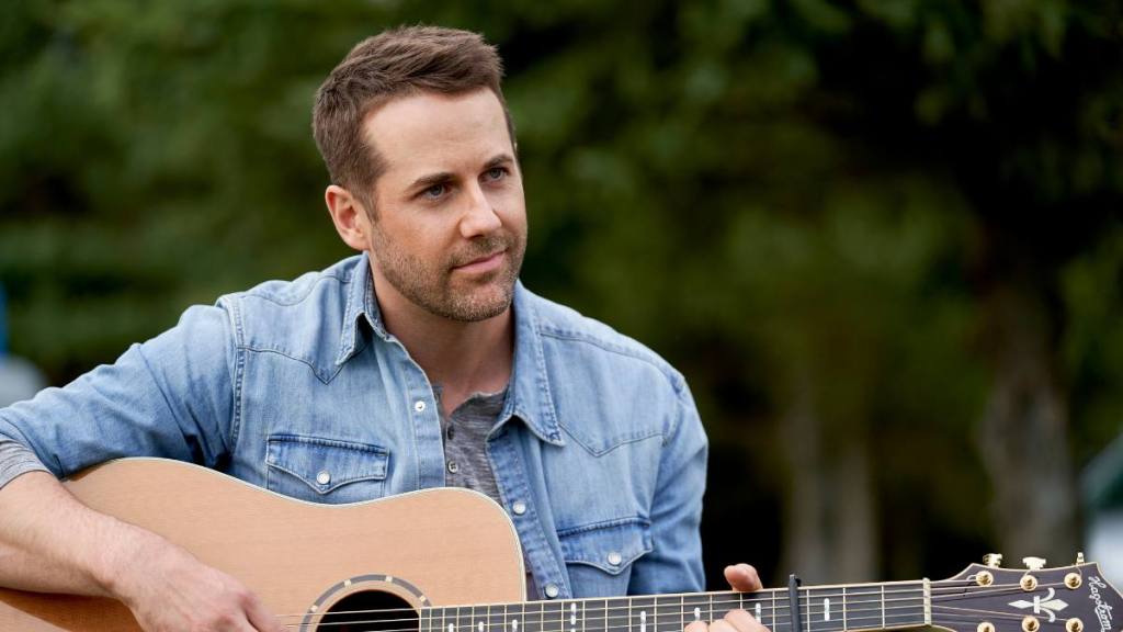 Niall Matter in ‘Country at Heart’