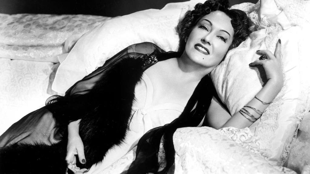 Gloria Swanson (classic stars who were married several times)