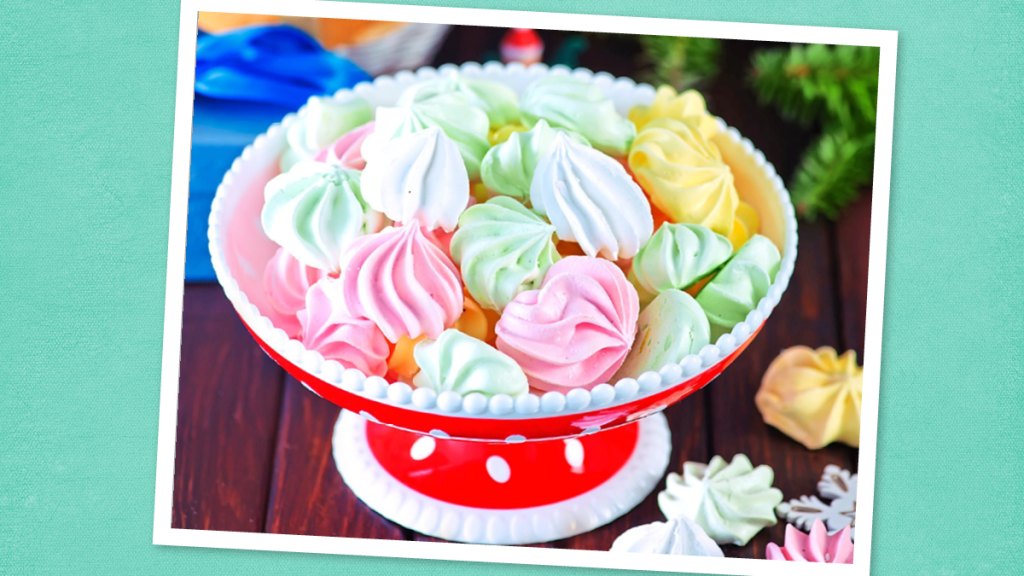 Pastel Holiday Meringue Cookies (easy christmas cookie recipes with few ingredients)