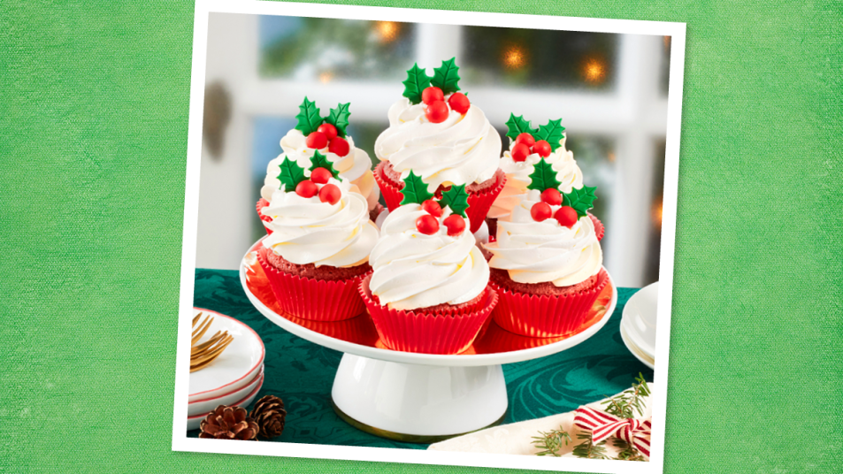 Very Merry Cupcakes (Christmas Cupcakes)