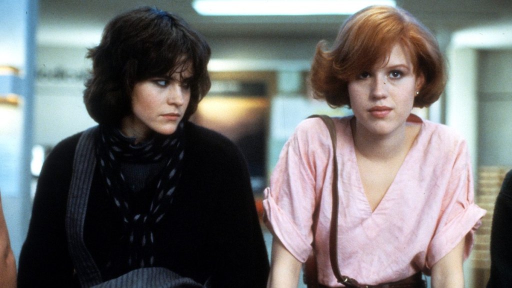 Ally Sheedy and Molly Ringwald in The Breakfast Club (1985)