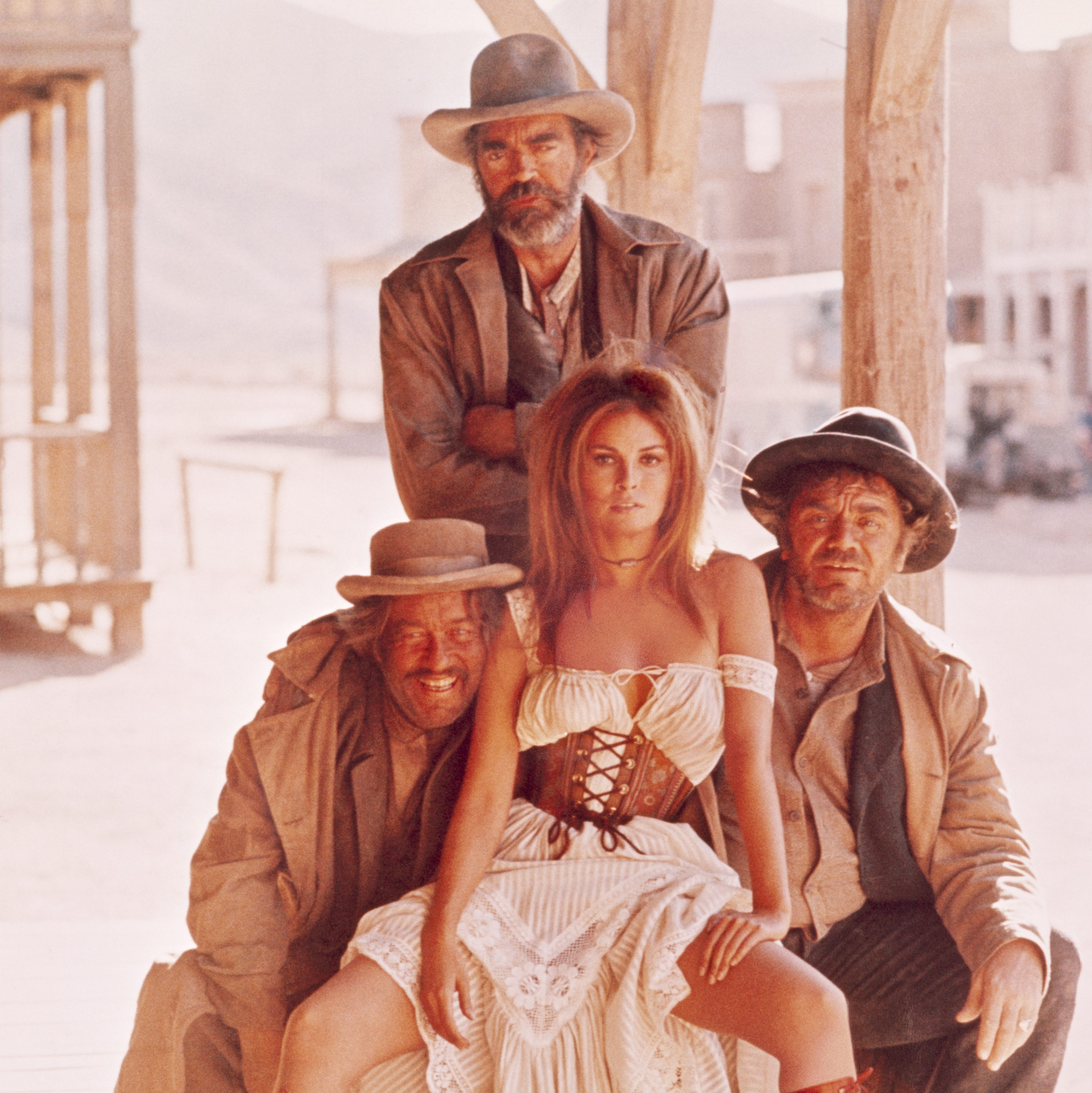Raquel Welch, Ernest Borgnine, Jack Elam, Hannie Caulder, 1971
