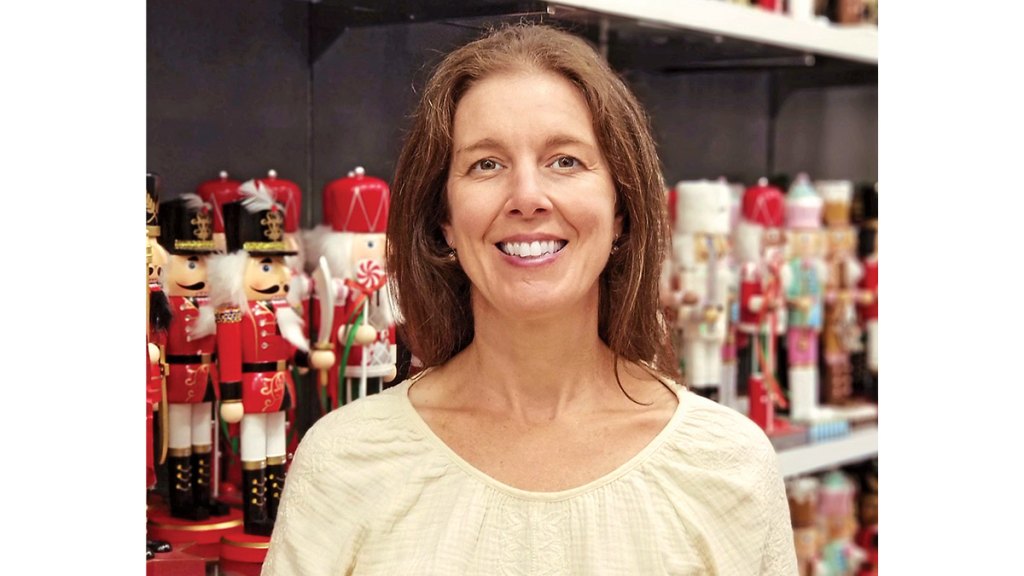 Jennifer Hayes stay at home mom job