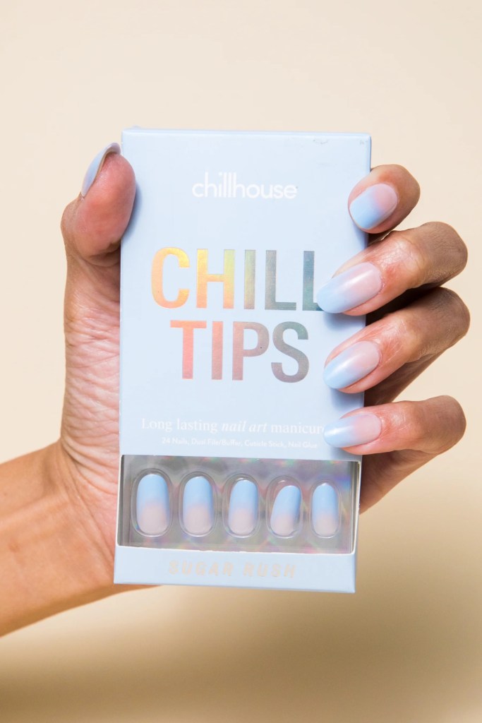Chillhouse Chill Tips Ombre Blue nails
