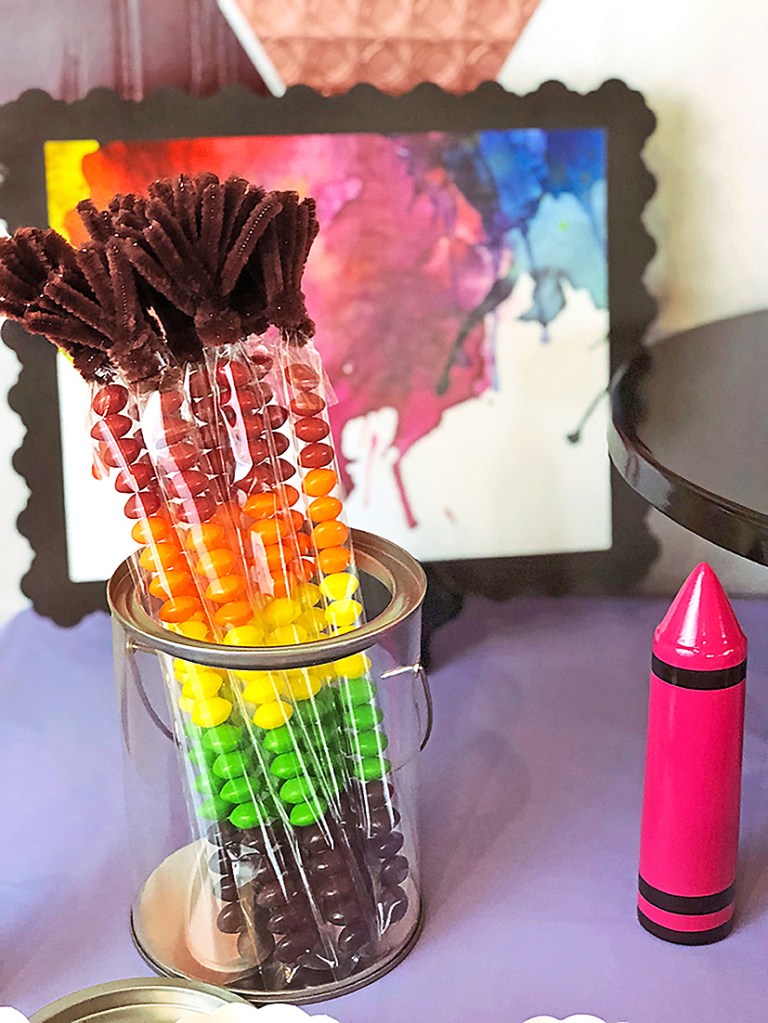 Paint and sip party: "Paint brush" candy party favors