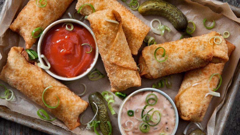buffalo chicken egg rolls with dipping sauces