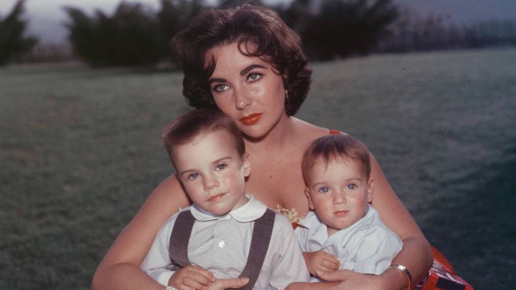 Elizabeth Taylor and two children