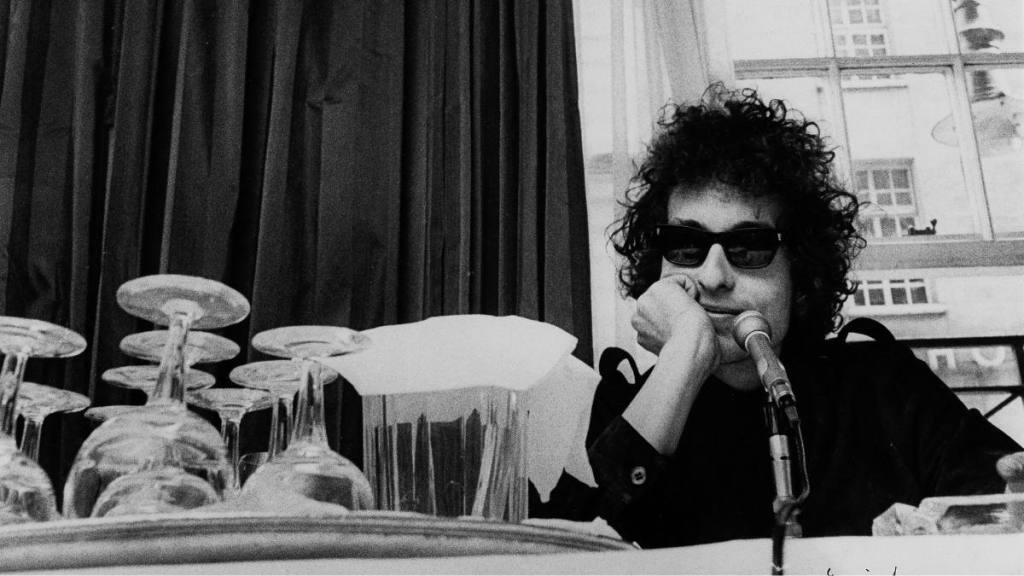 Bob Dylan smiling