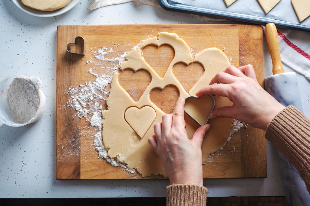 My Guardian Angel preparing Valentine's Day treats