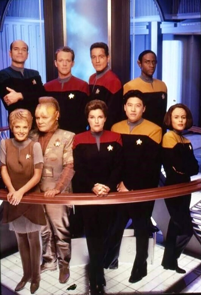 The cast of Star Trek: Voyager in Season 1, 1995