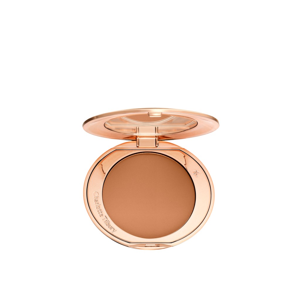 Product image of Charlotte Tilbury Airbrush Flawless Finish Setting Powder, a best setting powder for mature skin