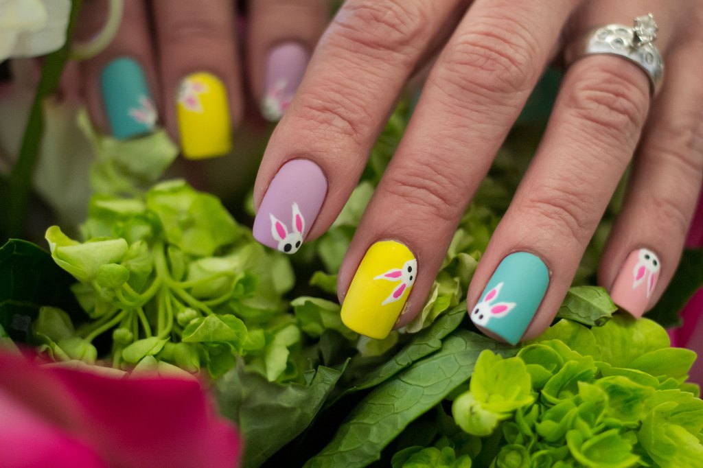 Easter bunnies nails